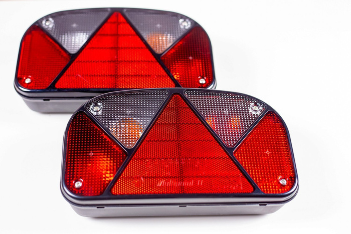 Lampy tylne ASPÖCK MULTIPOINT II + wiązka MANTES 5m 13-PIN